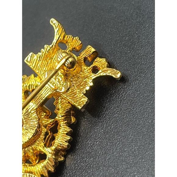 Joan Rivers Vintage Signed Queen Mary Gold Tone White Enamel Rose Crown Brooch - Picture 7 of 9